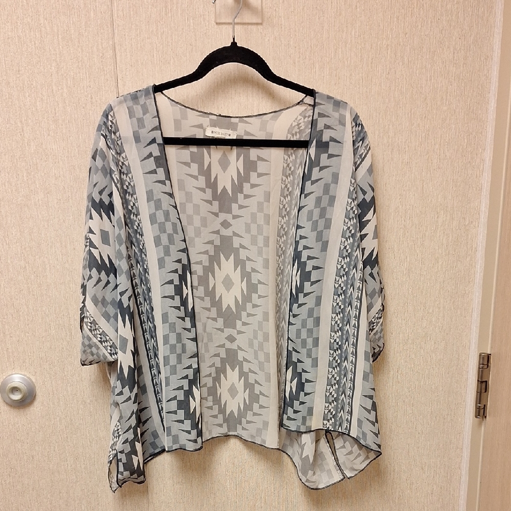 Chic Geometric Open-Front Cardigan